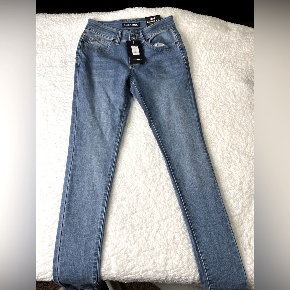 Fashion Nova super skinny jeans size 3/4